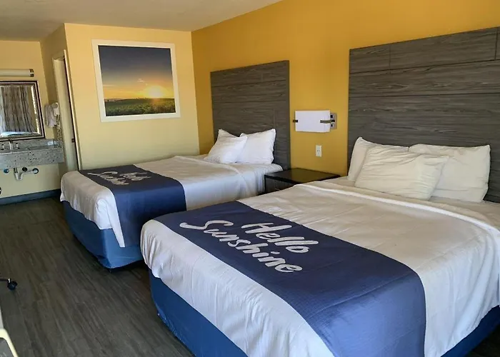 Days Inn By Wyndham Okmulgee
