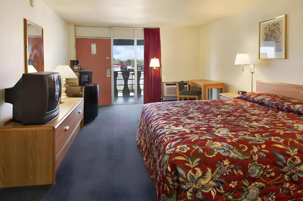 Days By Wyndham Hotel 2*