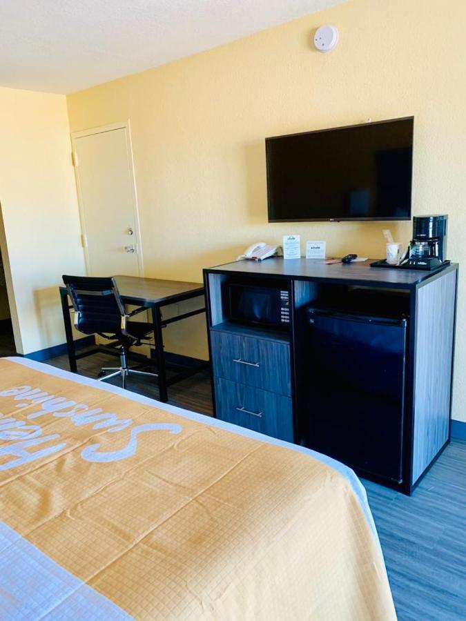 Days By Wyndham Hotel 2*